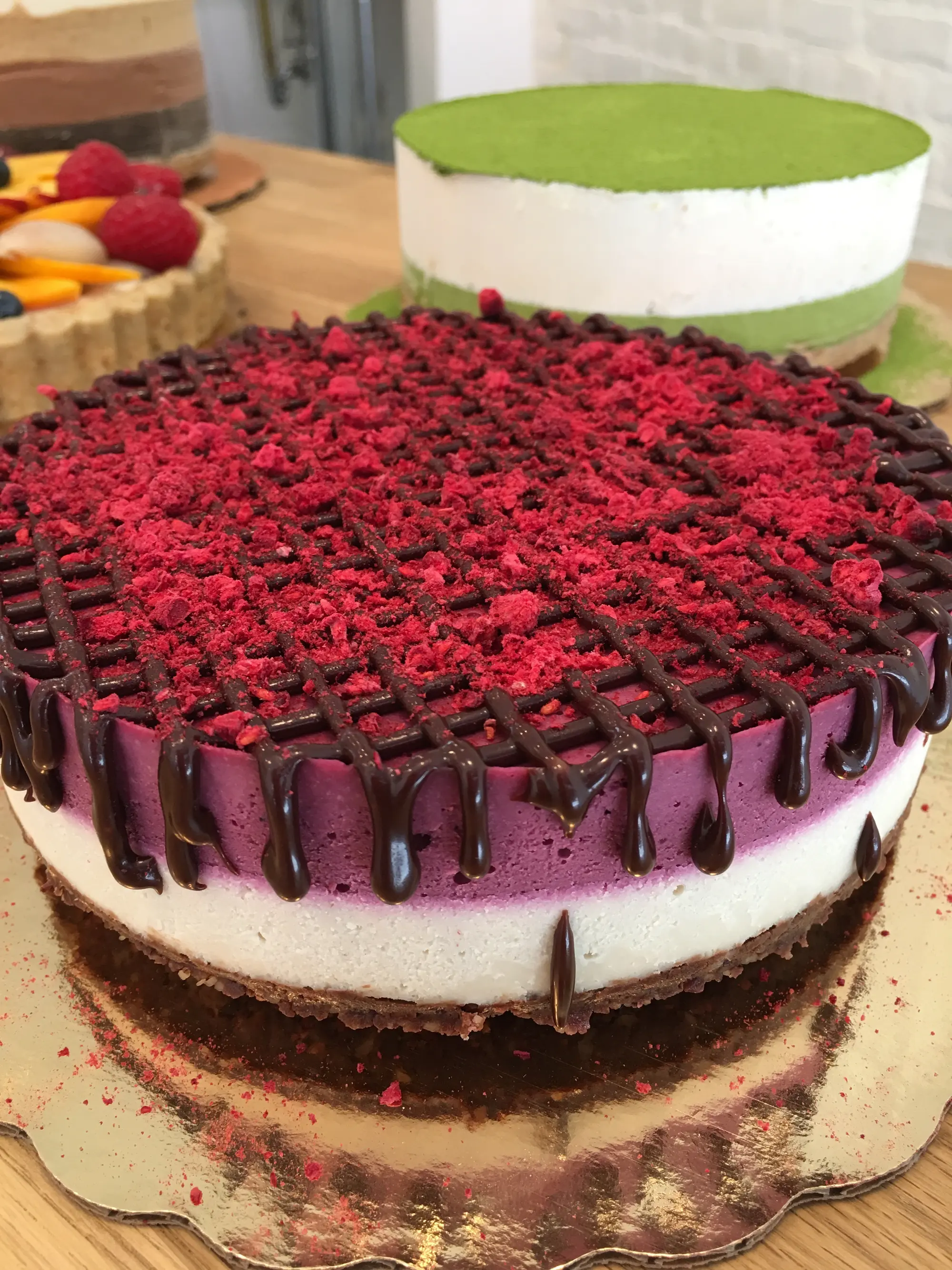 These Desserts Are Completely Raw And Vegan But You D Never Know By Looking At Them These Desserts Are Completely Raw And Vegan But You D Never Know By Looking At Them