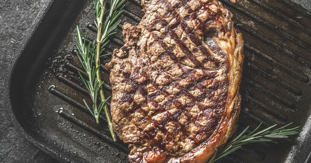 Try The 2-Pan Method For Steak That's Juicy And Perfectly-Crusted Every Time