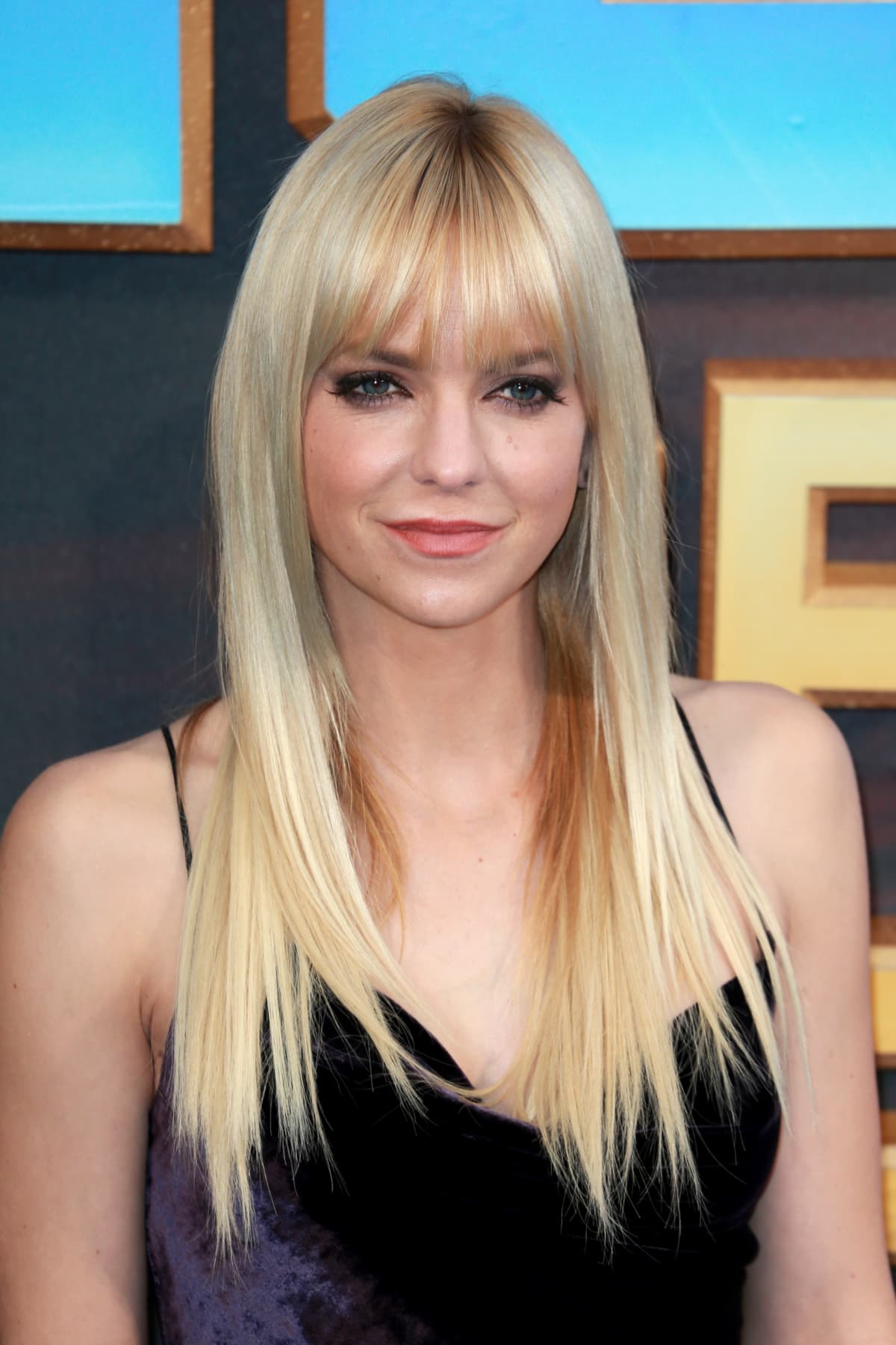 1200px x 1800px - This Is Why Anna Faris Had To Leave Mom
