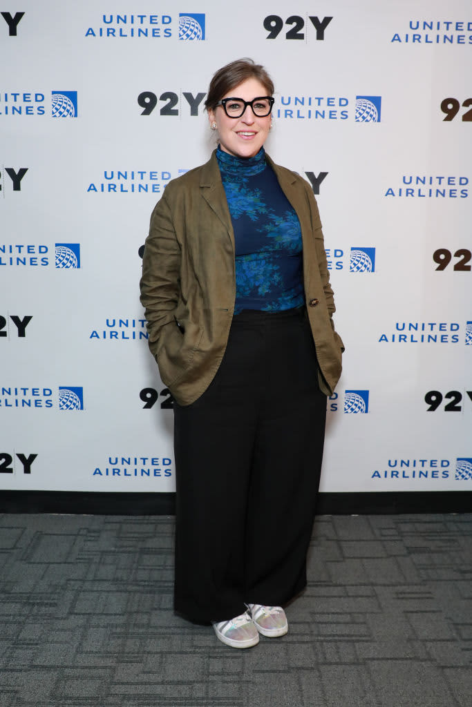 NEW YORK, NEW YORK - APRIL 04: Mayim Bialik attends Reel Pieces with Annette Insdorf at 92Y on April 04, 2022 in New York City. (Photo by Jason Mendez/Getty Images)