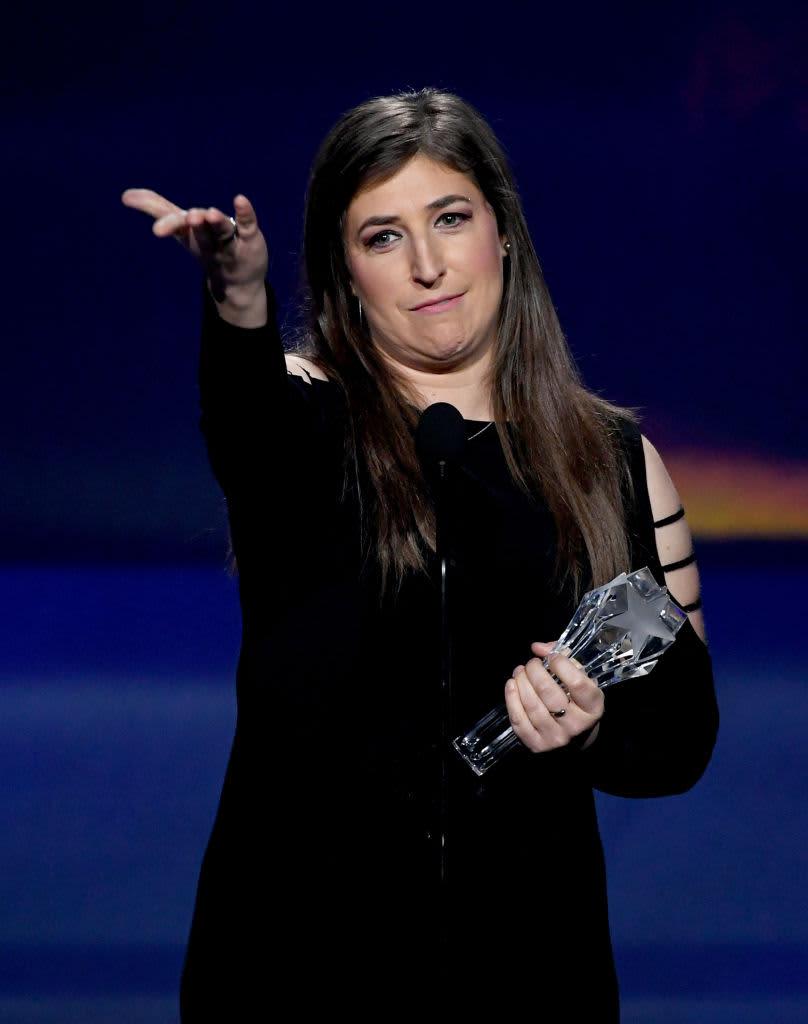 SANTA MONICA, CA - JANUARY 11:  Actor Mayim Bialik accepts Best Supporting Actress in a Comedy Series for 'The Big Bang Theory' onstage during The 23rd Annual Critics' Choice Awards at Barker Hangar on January 11, 2018 in Santa Monica, California.  (Photo by Kevin Winter/Getty Images)