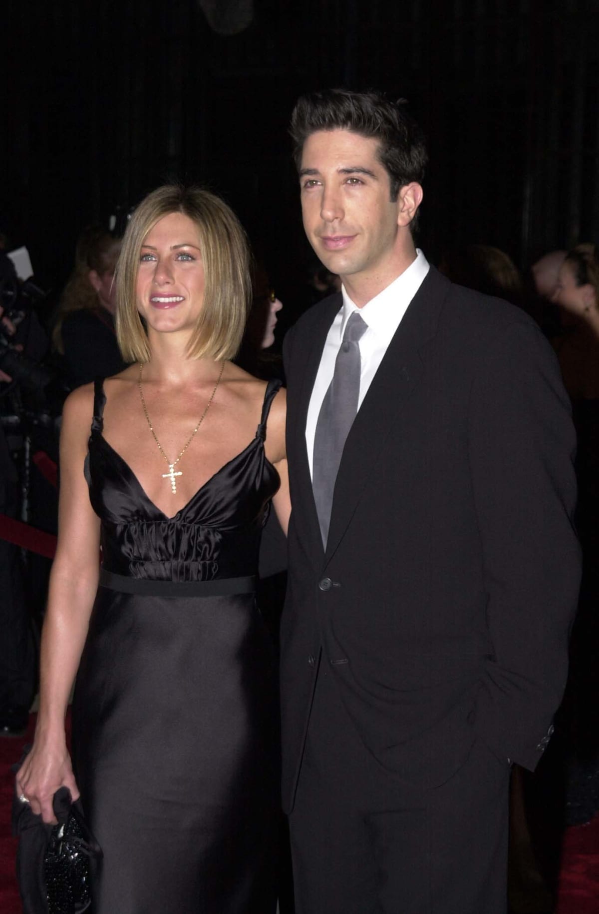 Jennifer Aniston and David Schwimmer during Peoples Choice 2001. (Photo by Jeff Kravitz/FilmMagic, Inc)