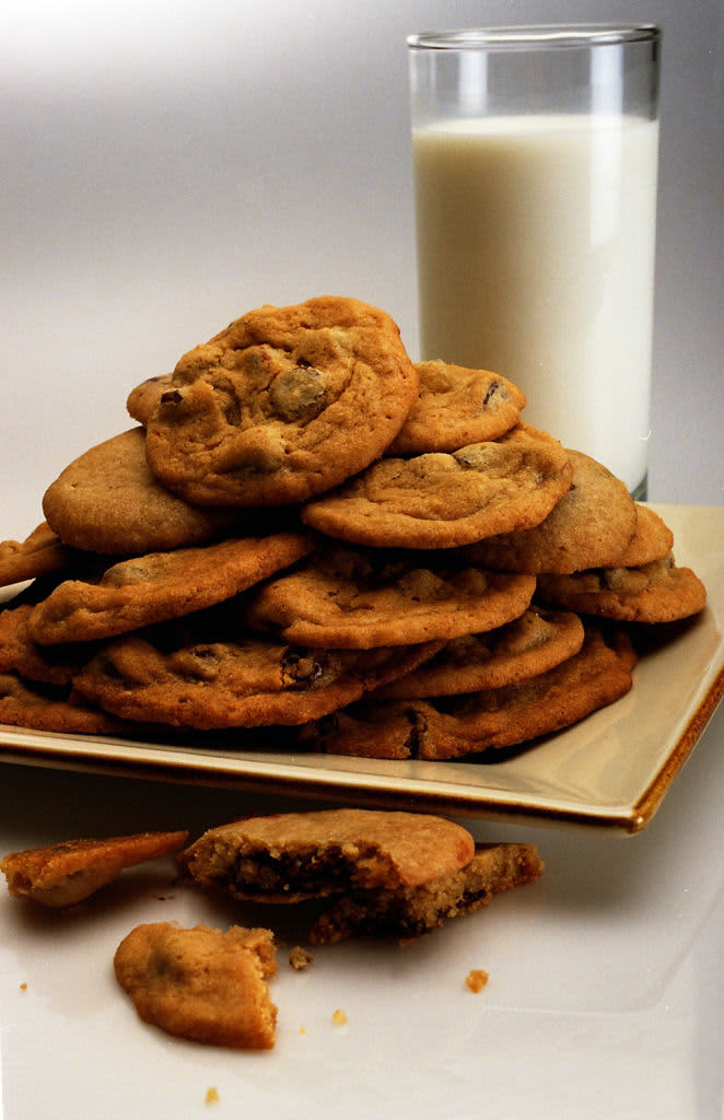 WEBCOOKIES-C-24AUG00-FD-CG --- Chocolate Chip cookies for the NETRECIPES. BY CARLOS AVILA GONZALEZ/THE CHRONICLE (Photo by Carlos Avila Gonzalez/The San Francisco Chronicle via Getty Images)