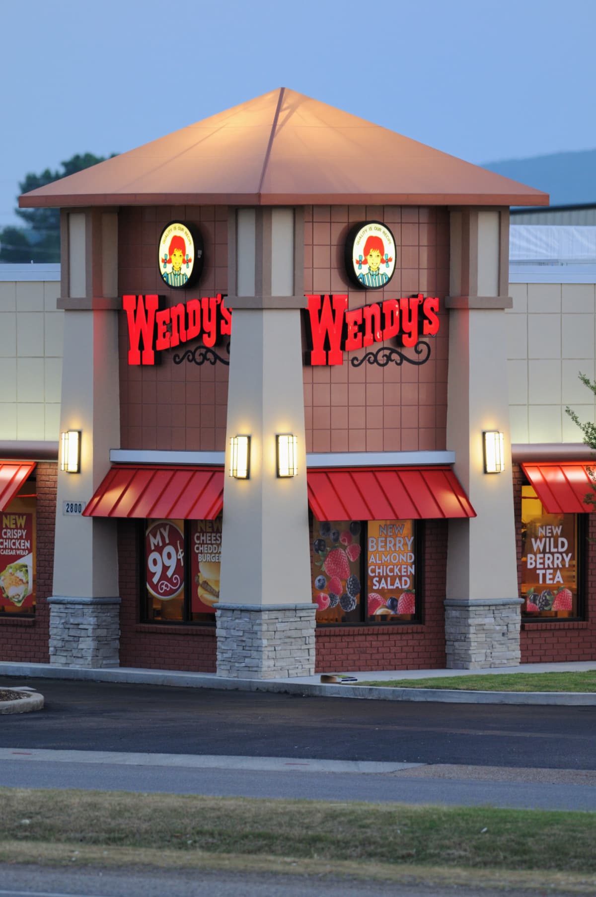 A Wendy's restaurant in the evening