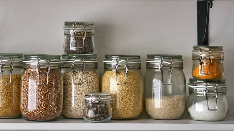 Spice Containers an Important Point of Cross-Contamination in the Kitchen