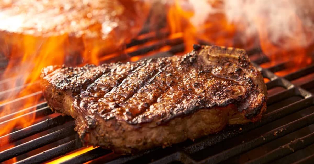 Delicious Sauces You&amp;#39;ve Never Thought To Put On Steak