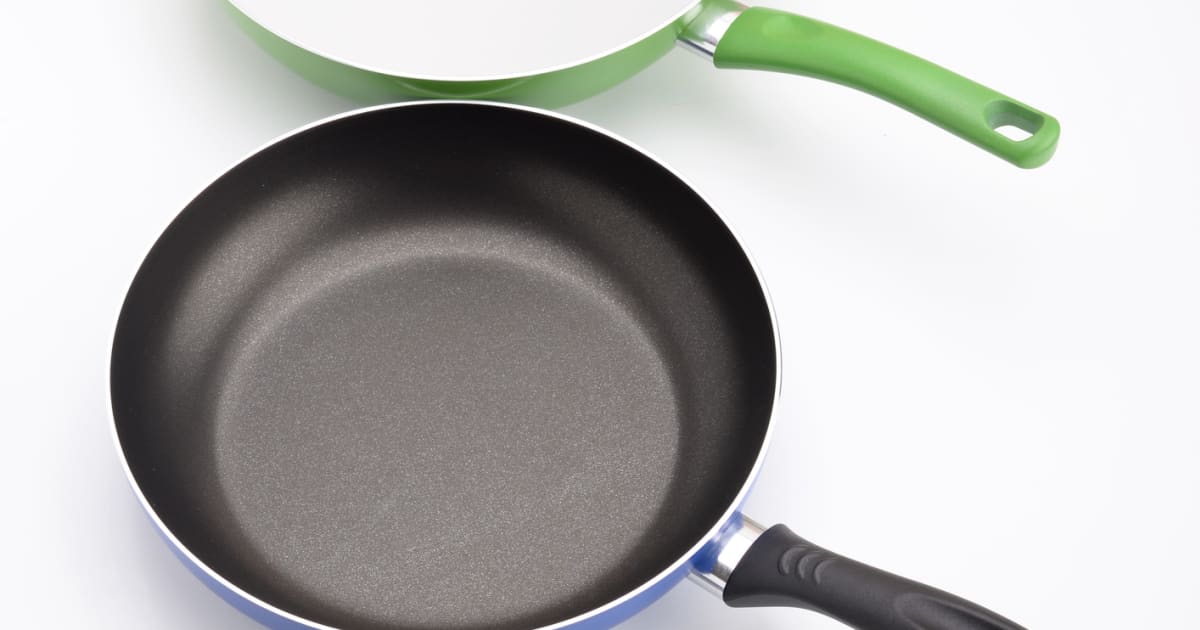 What To Consider When Choosing Between Ceramic And Teflon Pans what-to-consider-when-choosing-between-ceramic-and-teflon-pans