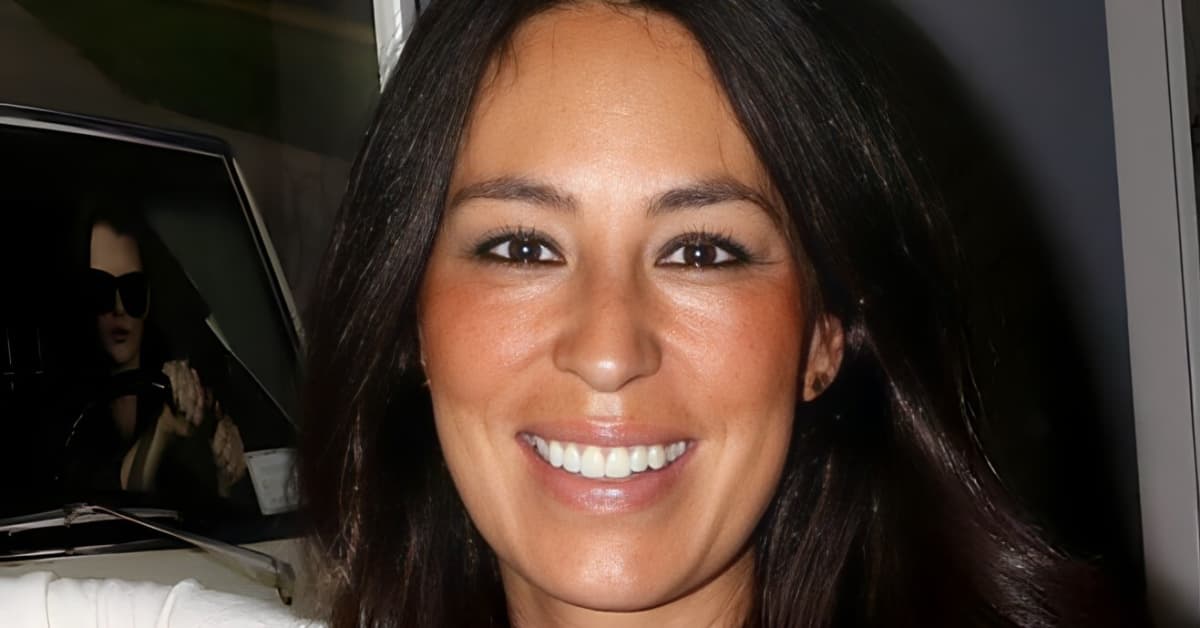The Main Reason Joanna Gaines Chooses Carpet Over Hardwood Flooring the-main-reason-joanna-gaines-chooses-carpet-over-hardwood-flooring