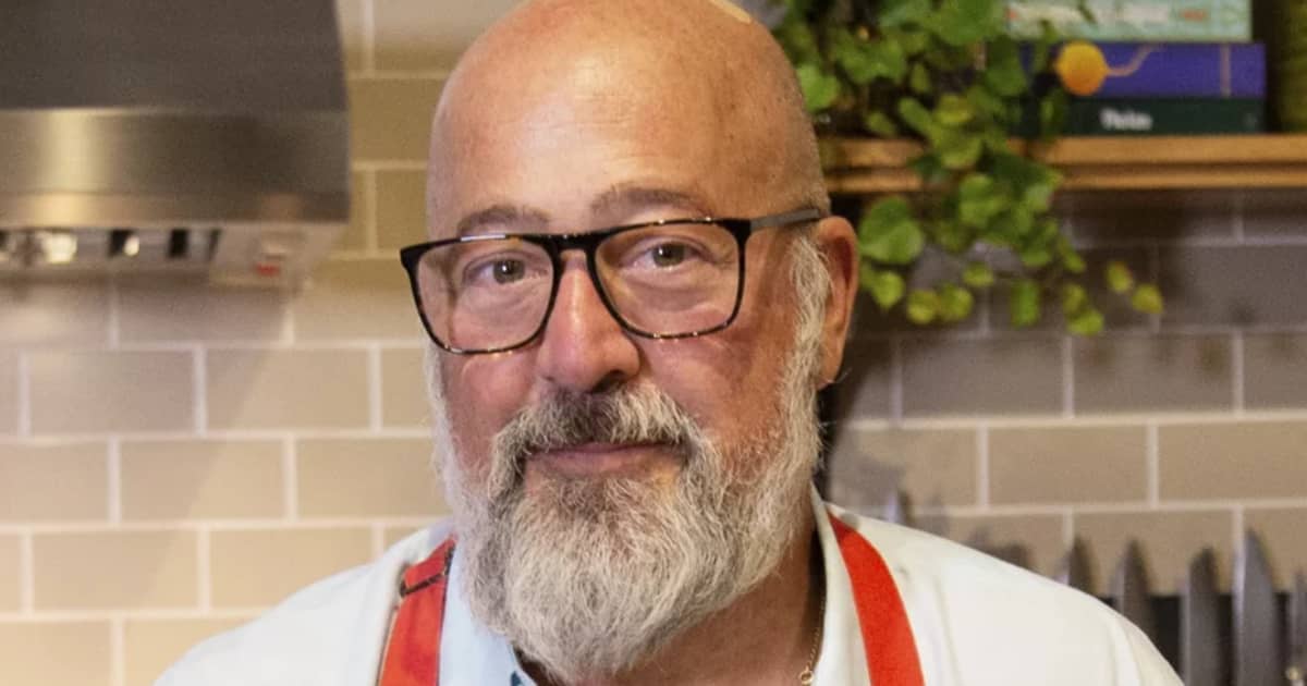 Here's Why Andrew Zimmern Refuses To Eat Oatmeal