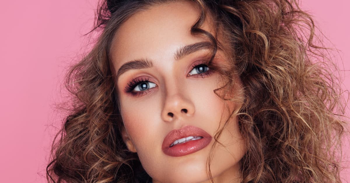 15 Classic ‘80s Hairstyles Making A Comeback