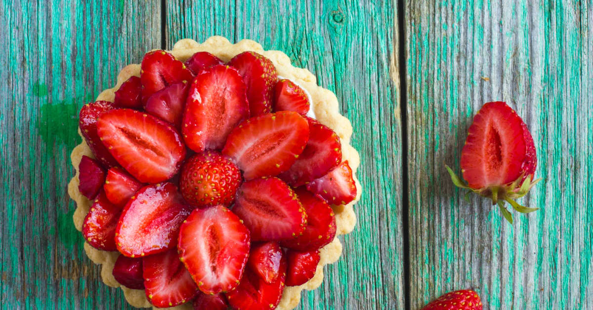 Ina Garten Always Bakes 2 Strawberry Cakes At A Time