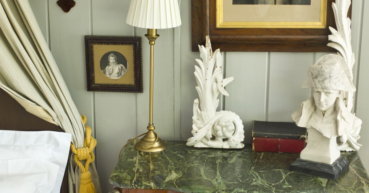 15 Stylish Ways To Add Personality To Your Home With Family Photos 15-stylish-ways-to-add-personality-to-your-home-with-family-photos