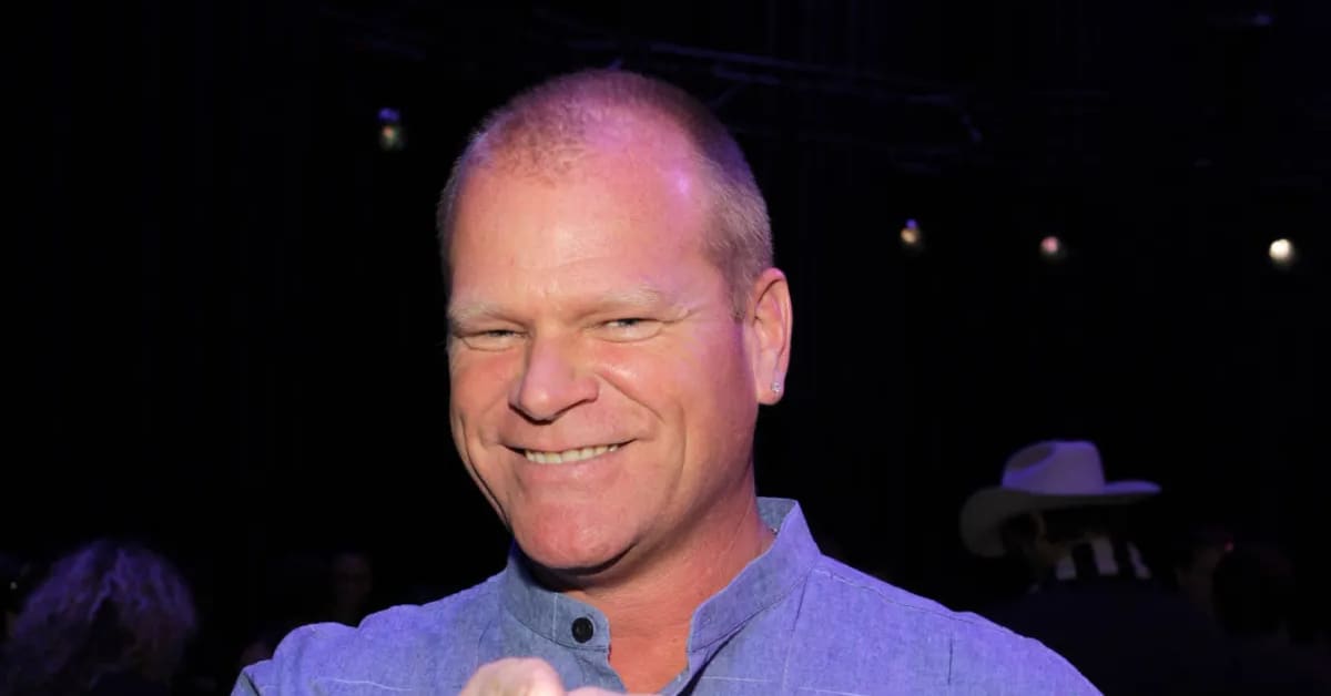 HGTV s Mike Holmes Warns Not To Make This Flooring Mistake discover-the-benefits-of-vinyl-decks-decksforlife-ca